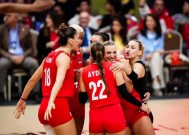 今年会娱乐-美国队成功晋级国际比赛半决赛(美国队成功晋级国际比赛半决赛是哪一年)