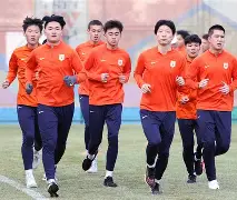 包含人队核心受伤恢复良好，球队士气高涨备战季后赛的词条